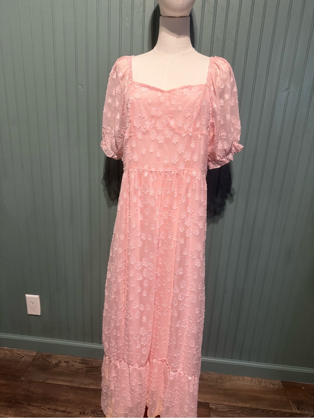 SHEIN Blush Pink Embroidered Puff Sleeve Maxi Dress Brand New Never Worn. NWOT